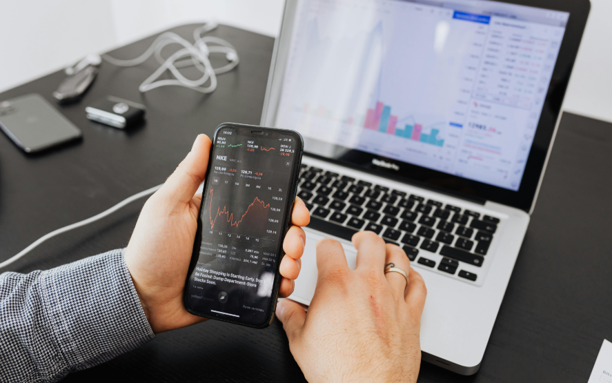 What Factors Will Influence Lloyds Share Price Over the Next 5 Years