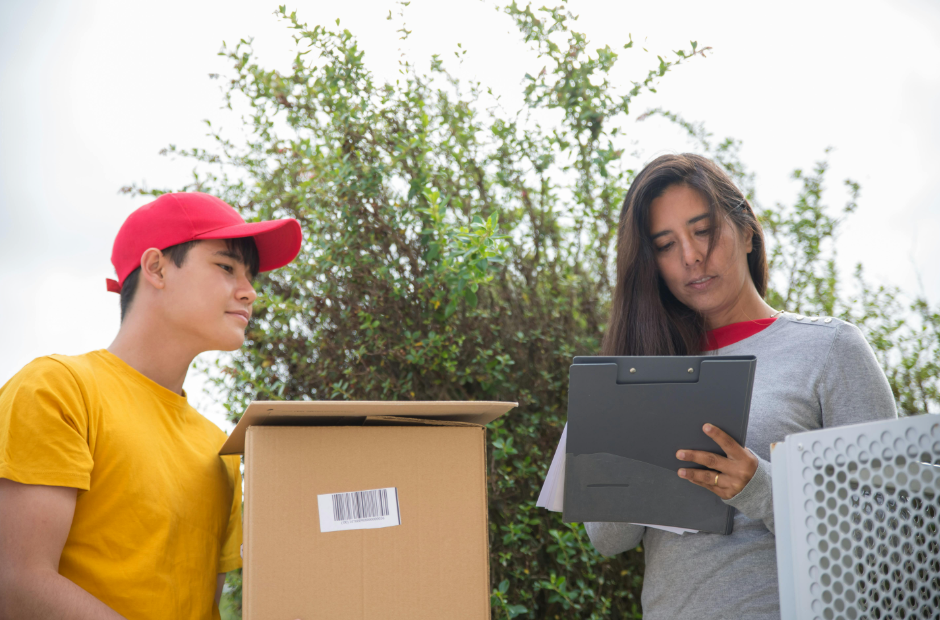 How can you track a parcel with lz8948391235932au